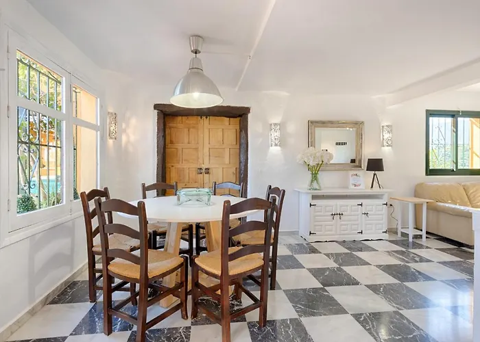 Hanami Cumbres Borrascosas Estepona