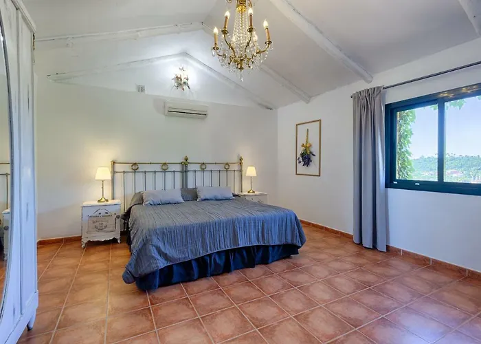 Hanami Cumbres Borrascosas Estepona